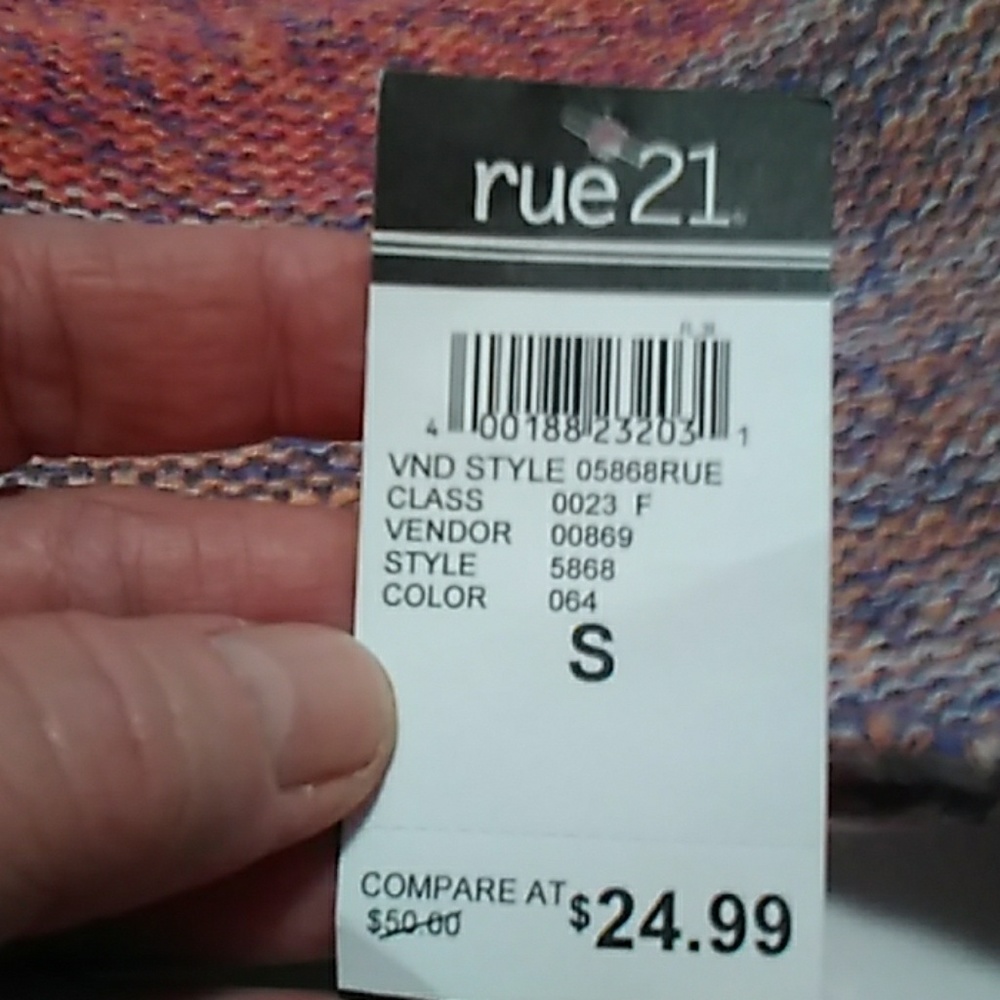 New!๐ Rue 21๐ sweater - Picture 3 of 4